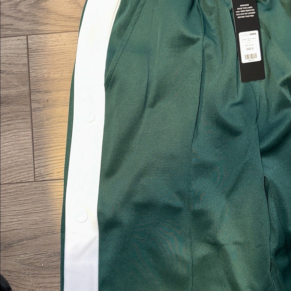 Track pants - Picture 5 of 6